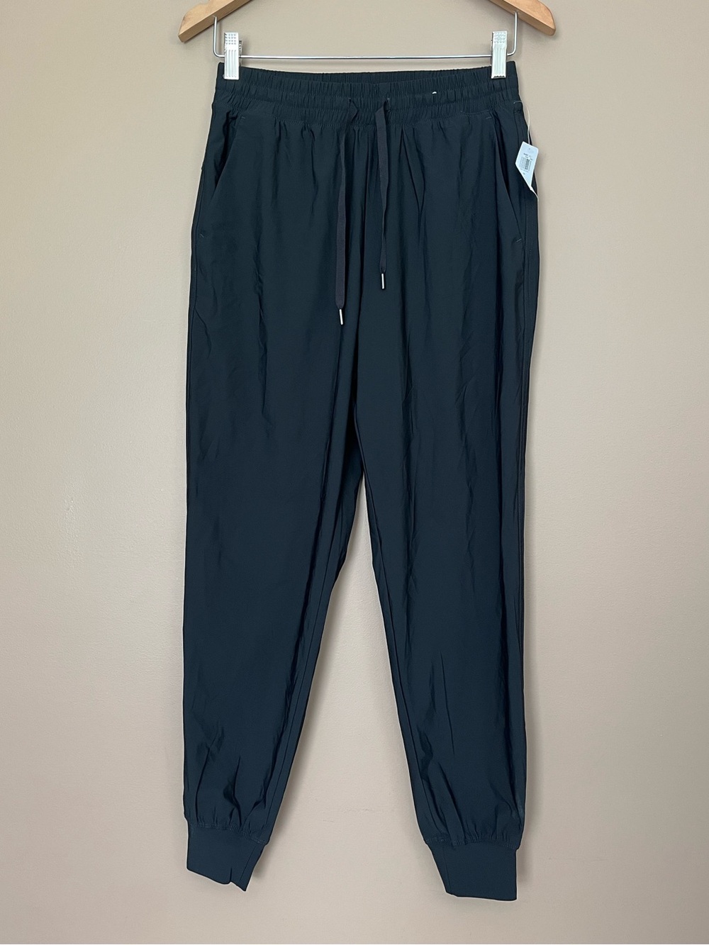 {Old Navy} Sleektech Activewear Joggers in Black - Womens XS - NWT
